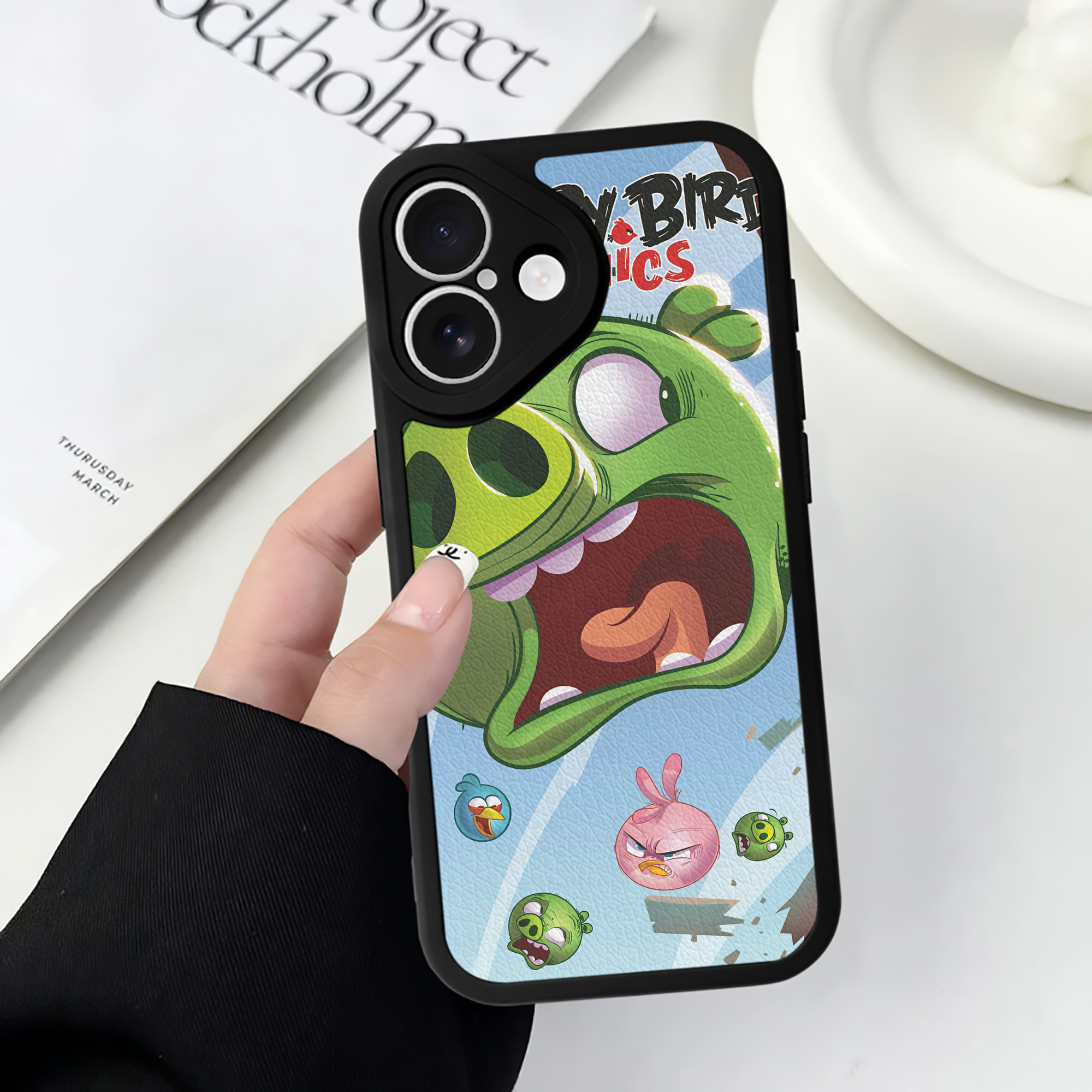 （画像用） Angry Birds アングリーバード 【iPhone 16シリーズ対応】シリコンスマホケース（レザー調） 材質：シリコン